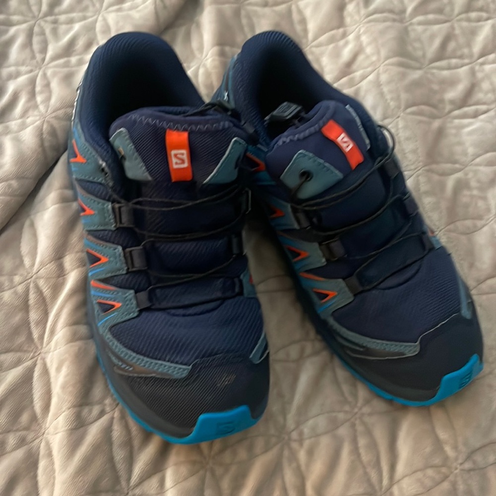 Salomon Hiking Shoes/ Cross Trainers